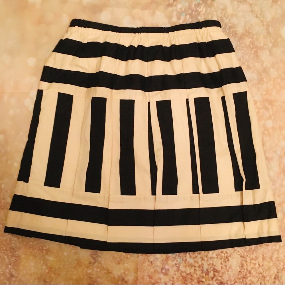 NWT Crewcuts Black Cream Striped Pleated Skirt 14 - Picture 3 of 6